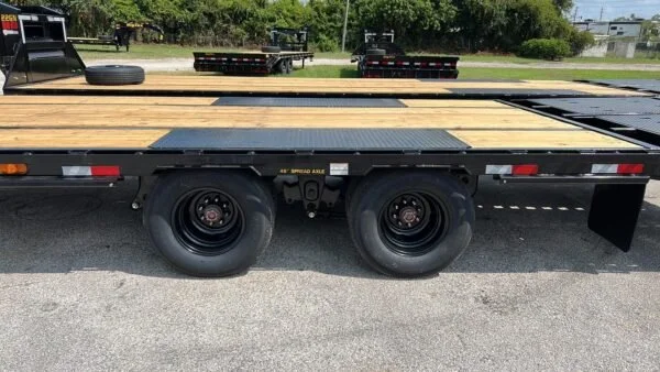 35 Foot Big Tex Tandem Dual Wheel Axle with Mega Ramp Black Gooseneck Trailer (22GN-35D5A-MRBK) - Image 4